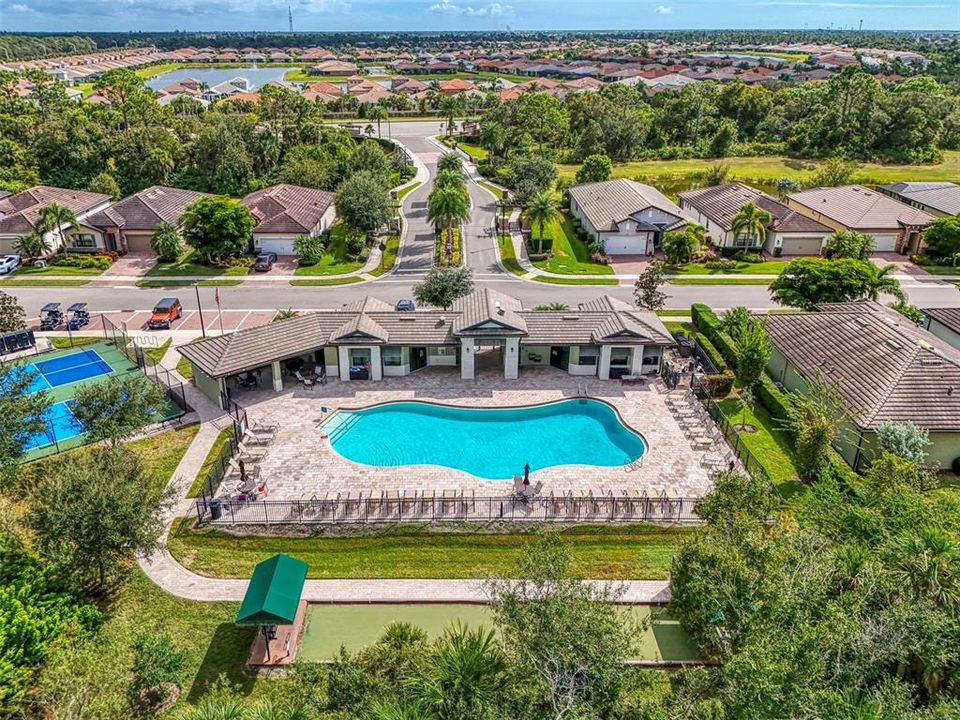 Active With Contract: $389,000 (2 beds, 2 baths, 1824 Square Feet)