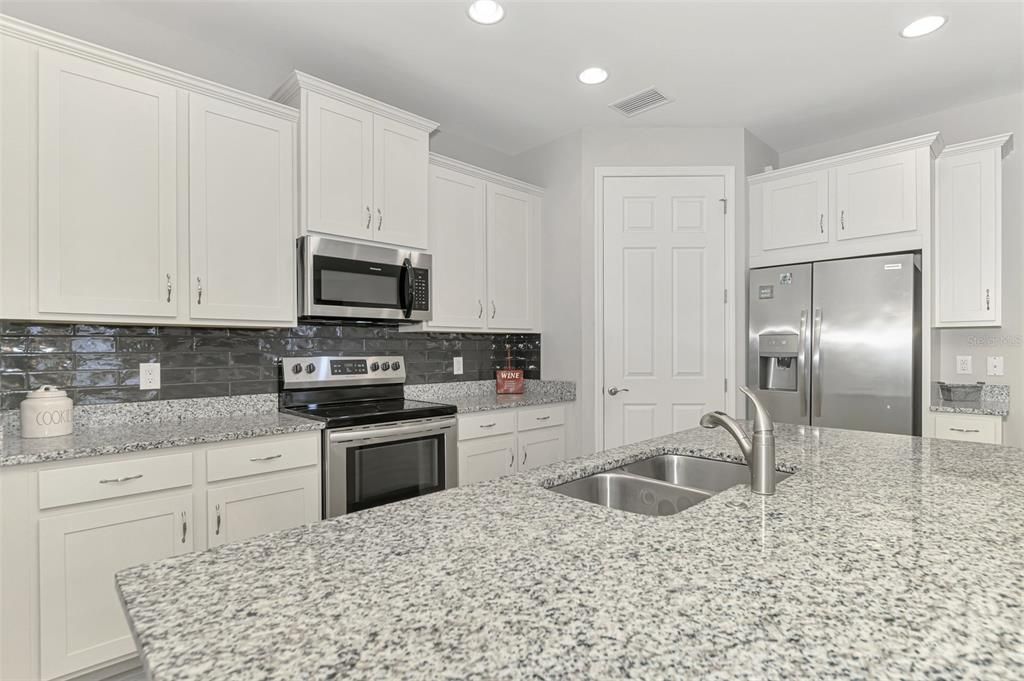 Active With Contract: $389,000 (2 beds, 2 baths, 1824 Square Feet)