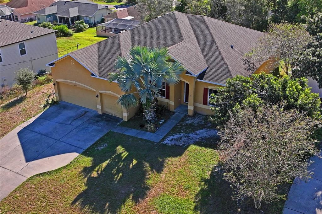 合同活跃: $310,000 (4 贝兹, 3 浴室, 2428 平方英尺)