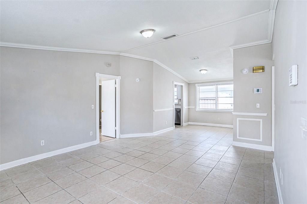 For Rent: $2,495 (3 beds, 2 baths, 1158 Square Feet)