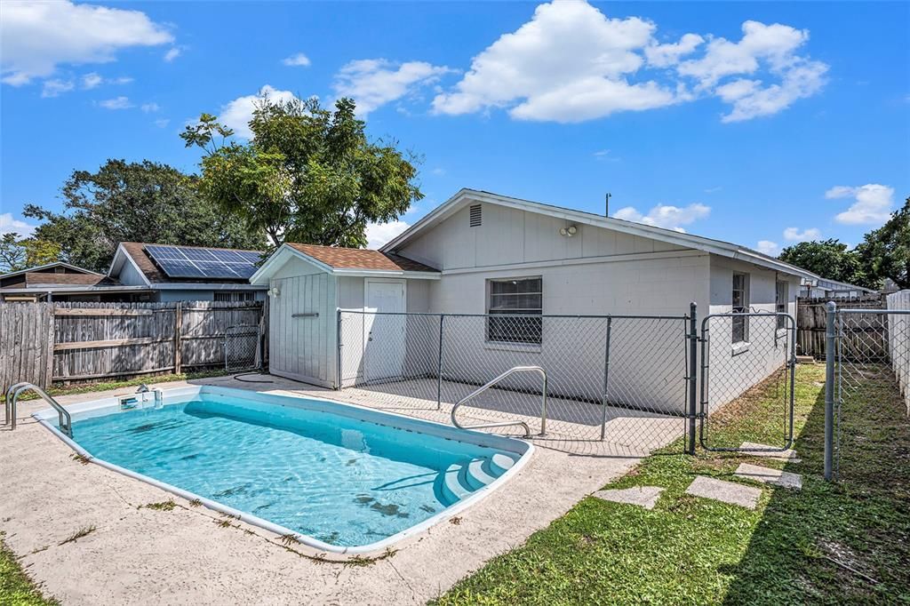 For Rent: $2,495 (3 beds, 2 baths, 1158 Square Feet)