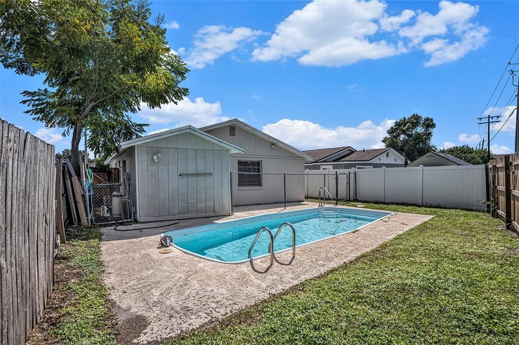 For Rent: $2,495 (3 beds, 2 baths, 1158 Square Feet)