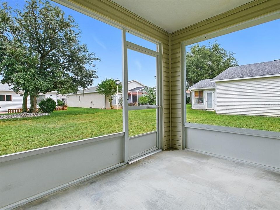 Active With Contract: $209,247 (2 beds, 2 baths, 1423 Square Feet)