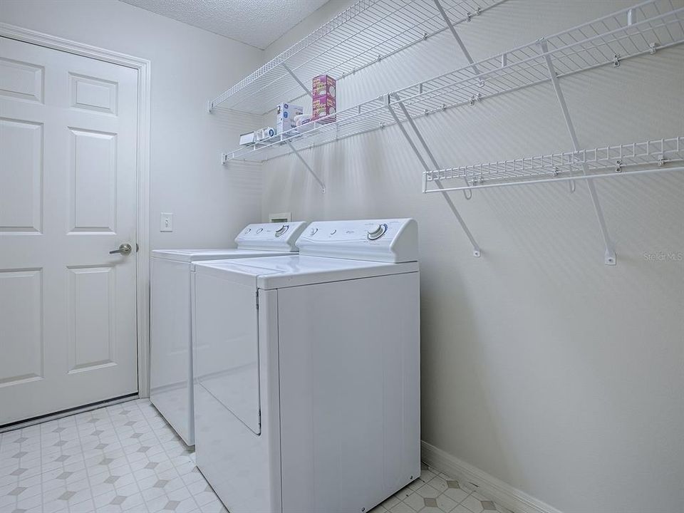 Active With Contract: $209,247 (2 beds, 2 baths, 1423 Square Feet)