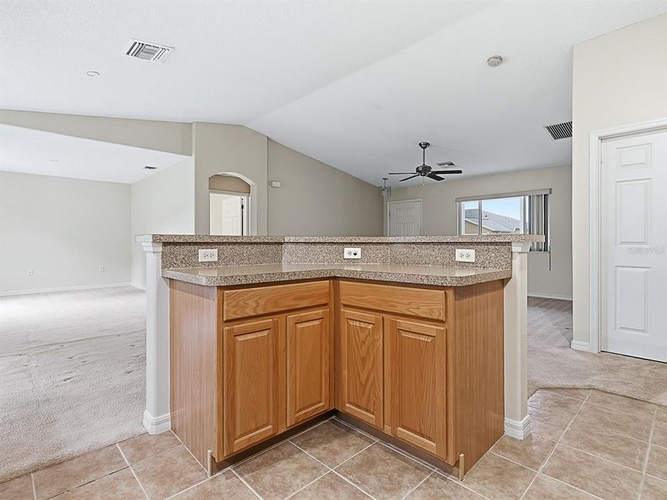 Active With Contract: $209,247 (2 beds, 2 baths, 1423 Square Feet)