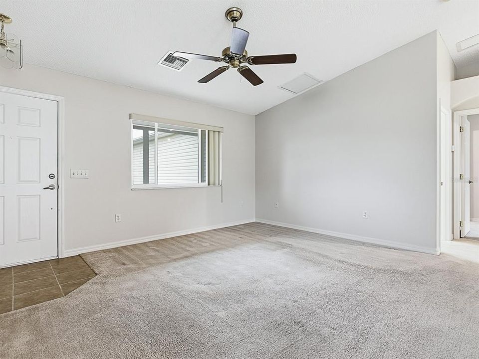 Active With Contract: $209,247 (2 beds, 2 baths, 1423 Square Feet)