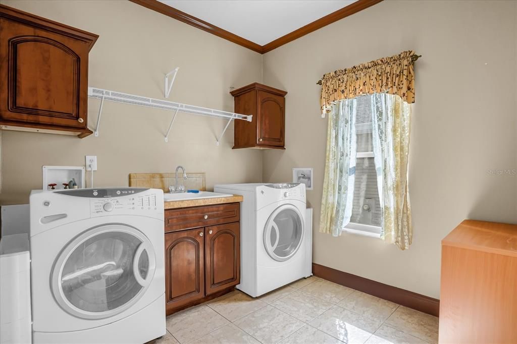 На продажу: $224,900 (4 спален, 3 ванн, 2260 Квадратных фут)