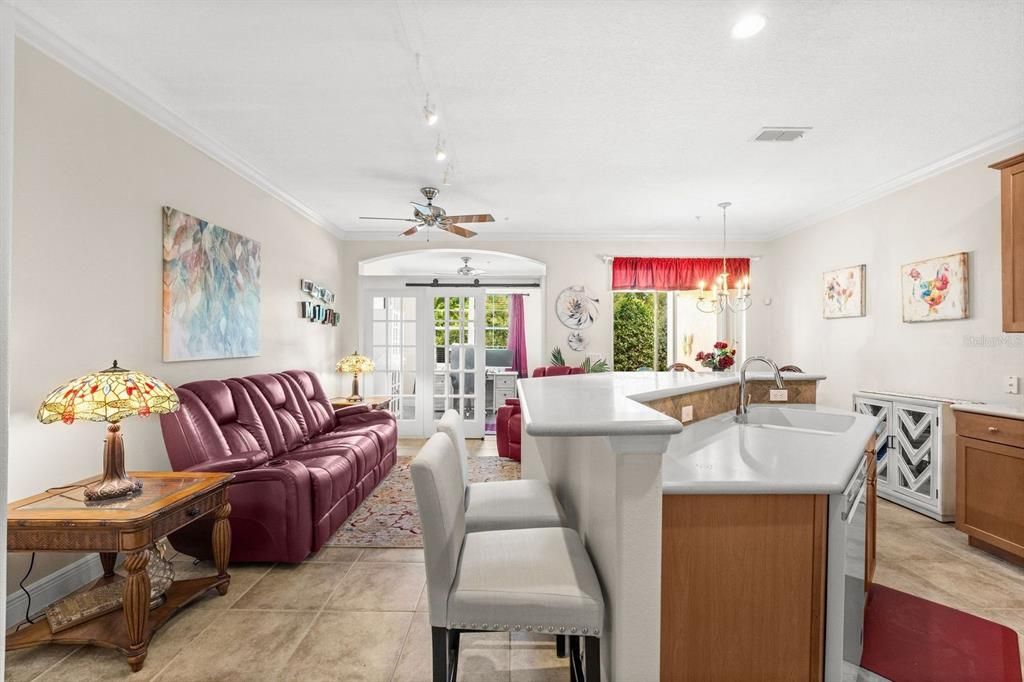 En Venta: $310,000 (3 camas, 2 baños, 1553 Pies cuadrados)