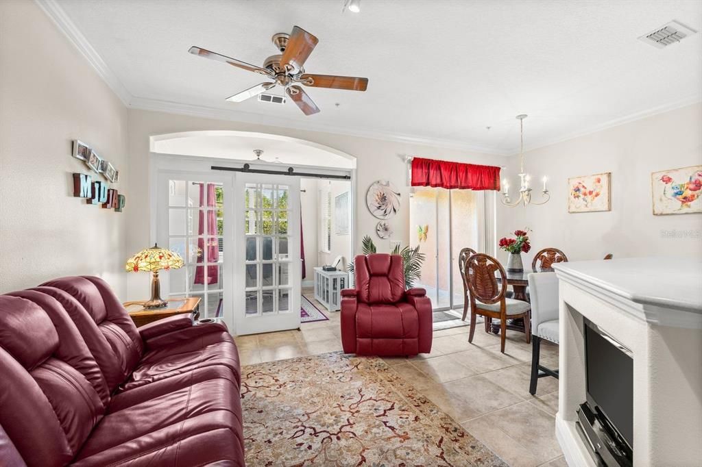 En Venta: $310,000 (3 camas, 2 baños, 1553 Pies cuadrados)