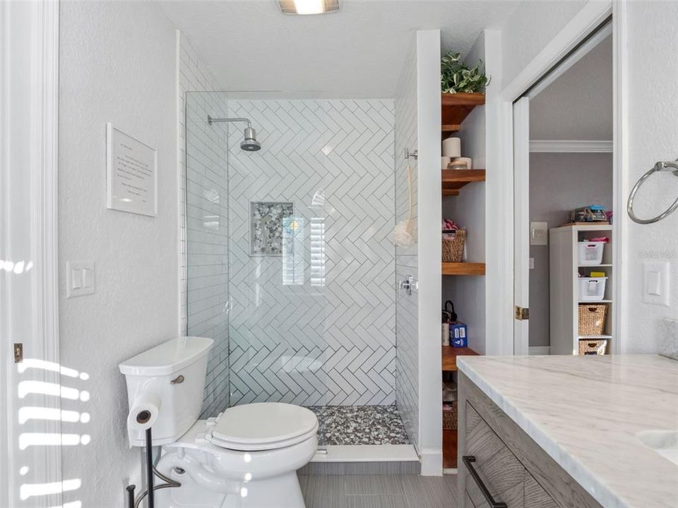 En Venta: $1,545,000 (4 camas, 3 baños, 3844 Pies cuadrados)