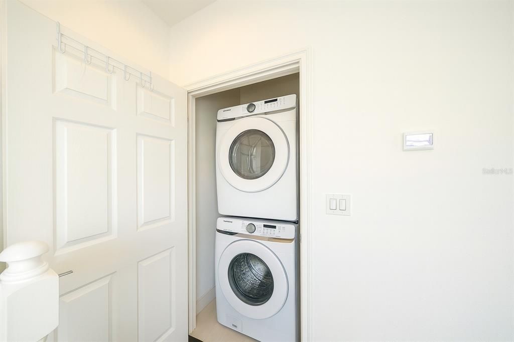 For Rent: $2,600 (3 beds, 3 baths, 1512 Square Feet)