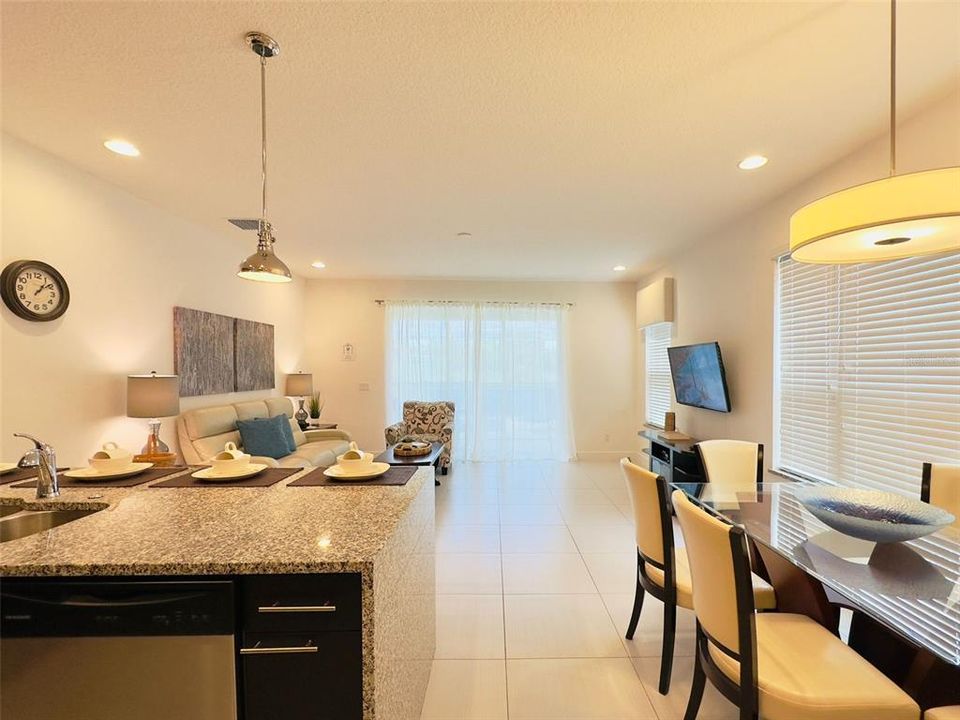 For Rent: $2,600 (3 beds, 3 baths, 1512 Square Feet)