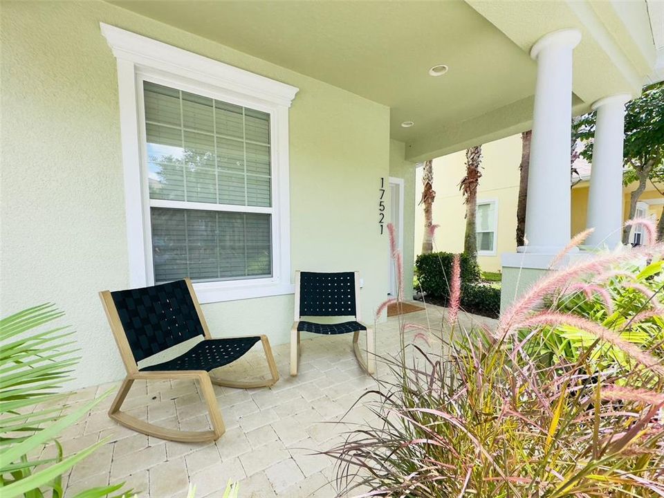 For Rent: $2,600 (3 beds, 3 baths, 1512 Square Feet)