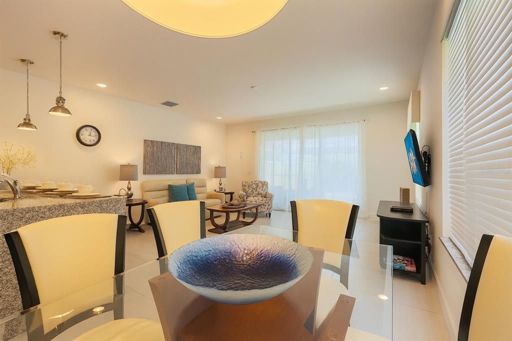 For Rent: $2,600 (3 beds, 3 baths, 1512 Square Feet)