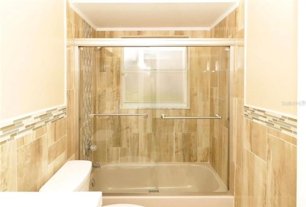 For Sale: $450,000 (4 beds, 3 baths, 2084 Square Feet)