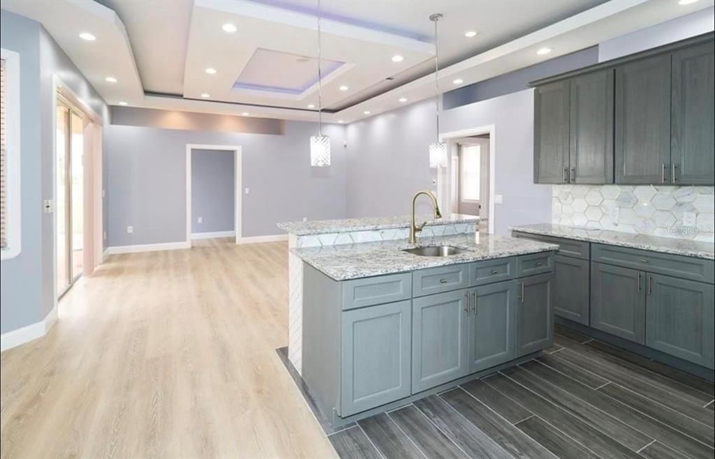 For Sale: $450,000 (4 beds, 3 baths, 2084 Square Feet)