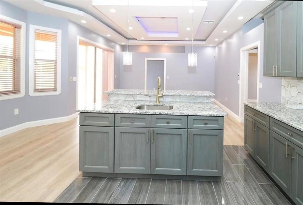 For Sale: $450,000 (4 beds, 3 baths, 2084 Square Feet)