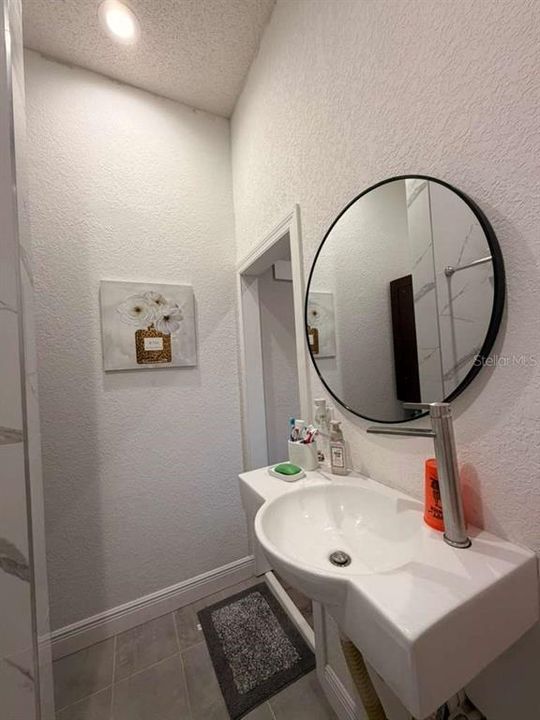 For Sale: $450,000 (4 beds, 3 baths, 2084 Square Feet)