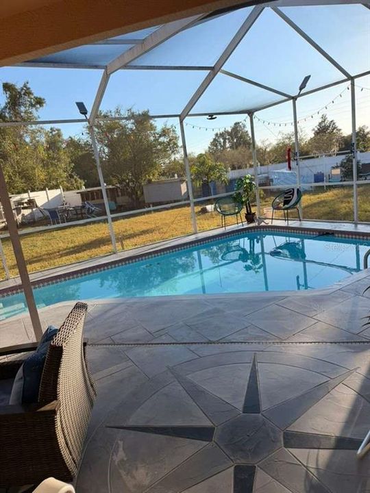 For Sale: $450,000 (4 beds, 3 baths, 2084 Square Feet)