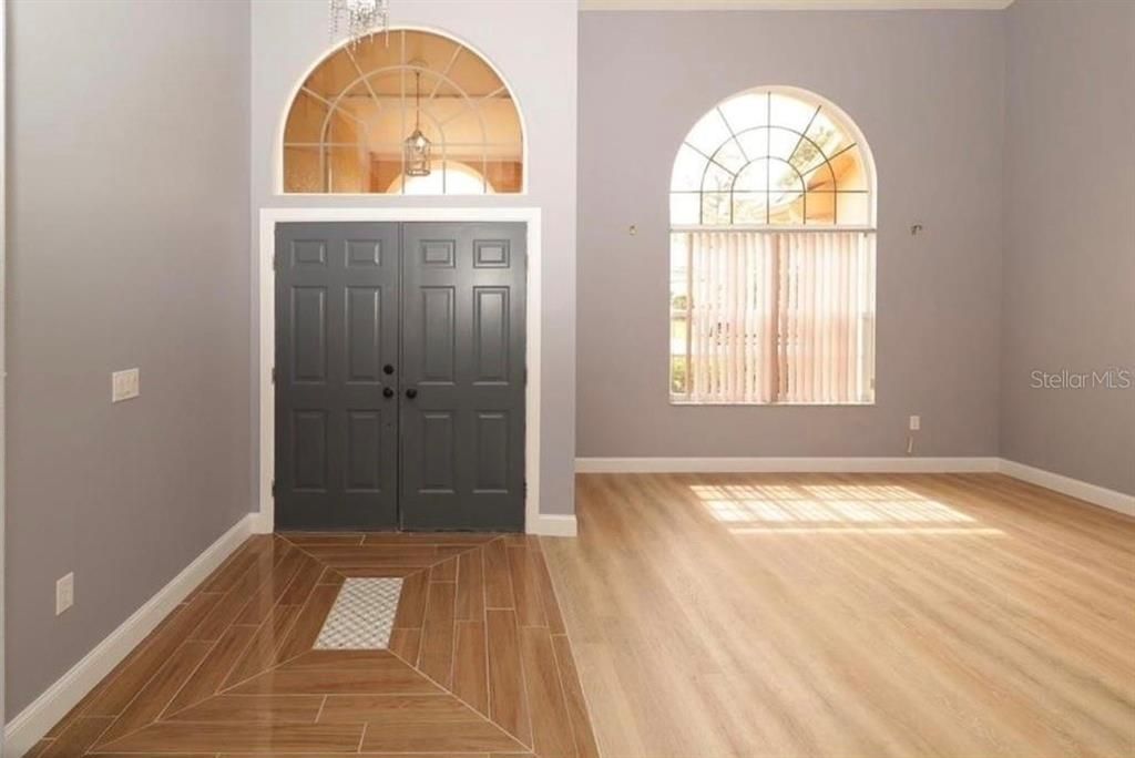 For Sale: $450,000 (4 beds, 3 baths, 2084 Square Feet)