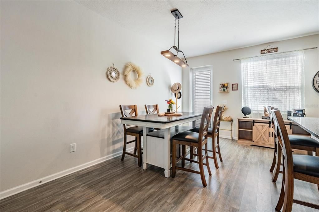 For Sale: $369,900 (3 beds, 2 baths, 1582 Square Feet)