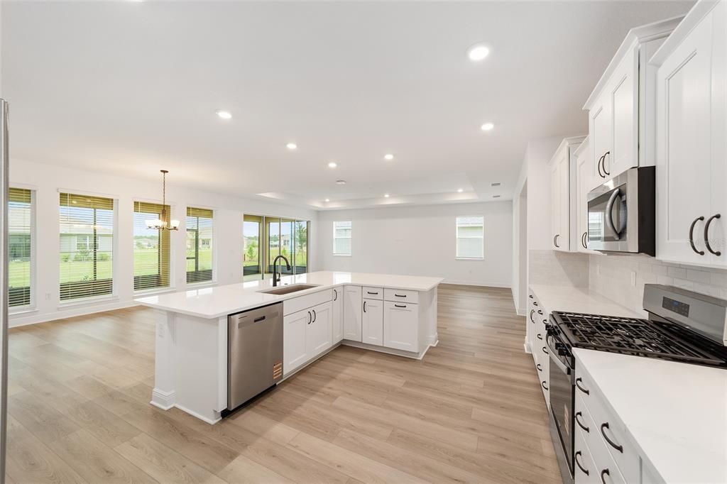 待售: $432,000 (2 贝兹, 3 浴室, 2493 平方英尺)