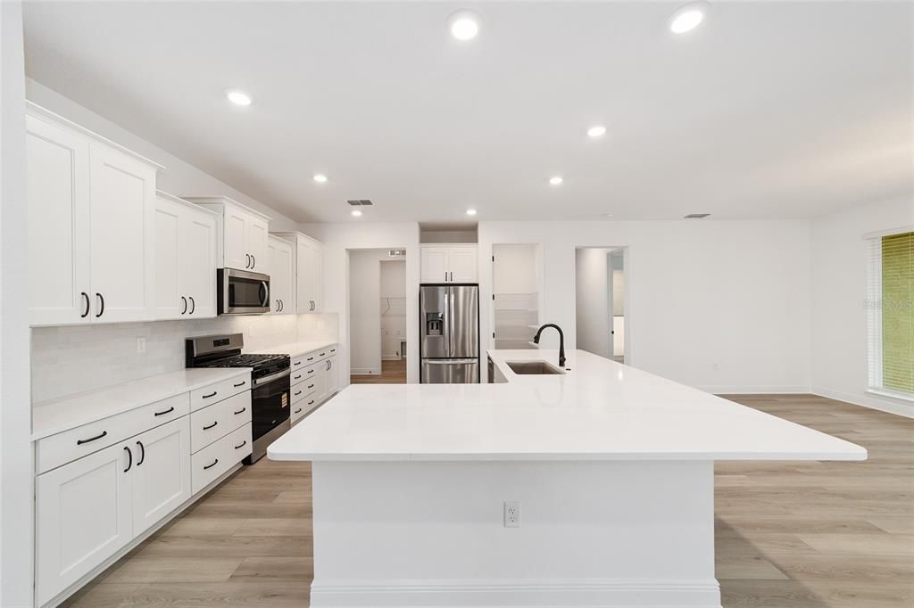 待售: $432,000 (2 贝兹, 3 浴室, 2493 平方英尺)