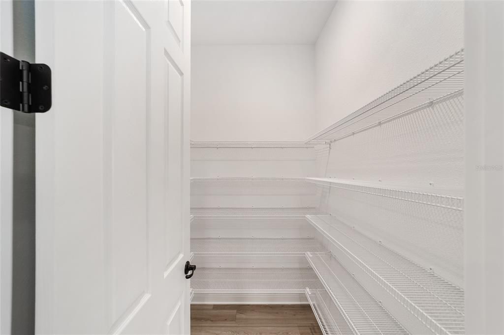 待售: $432,000 (2 贝兹, 3 浴室, 2493 平方英尺)