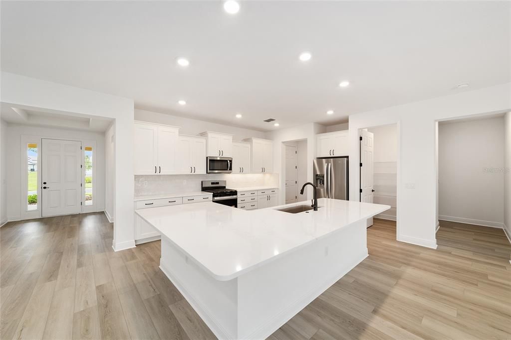 待售: $432,000 (2 贝兹, 3 浴室, 2493 平方英尺)