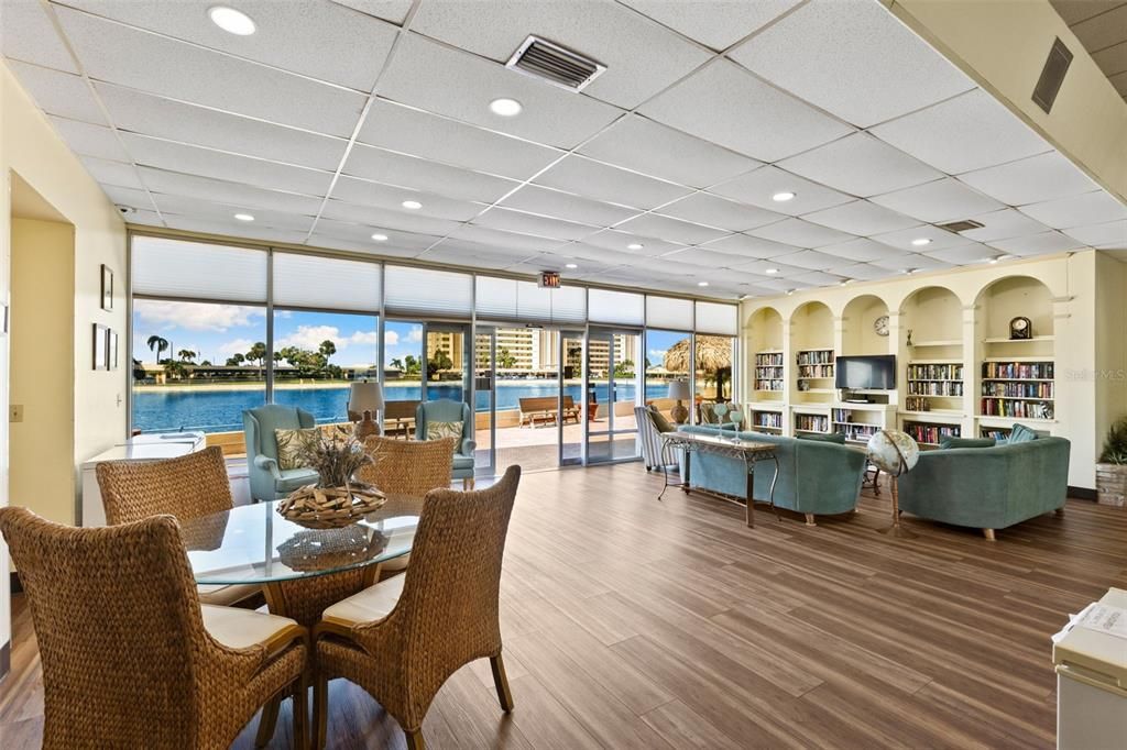 待售: $222,500 (2 贝兹, 2 浴室, 1110 平方英尺)