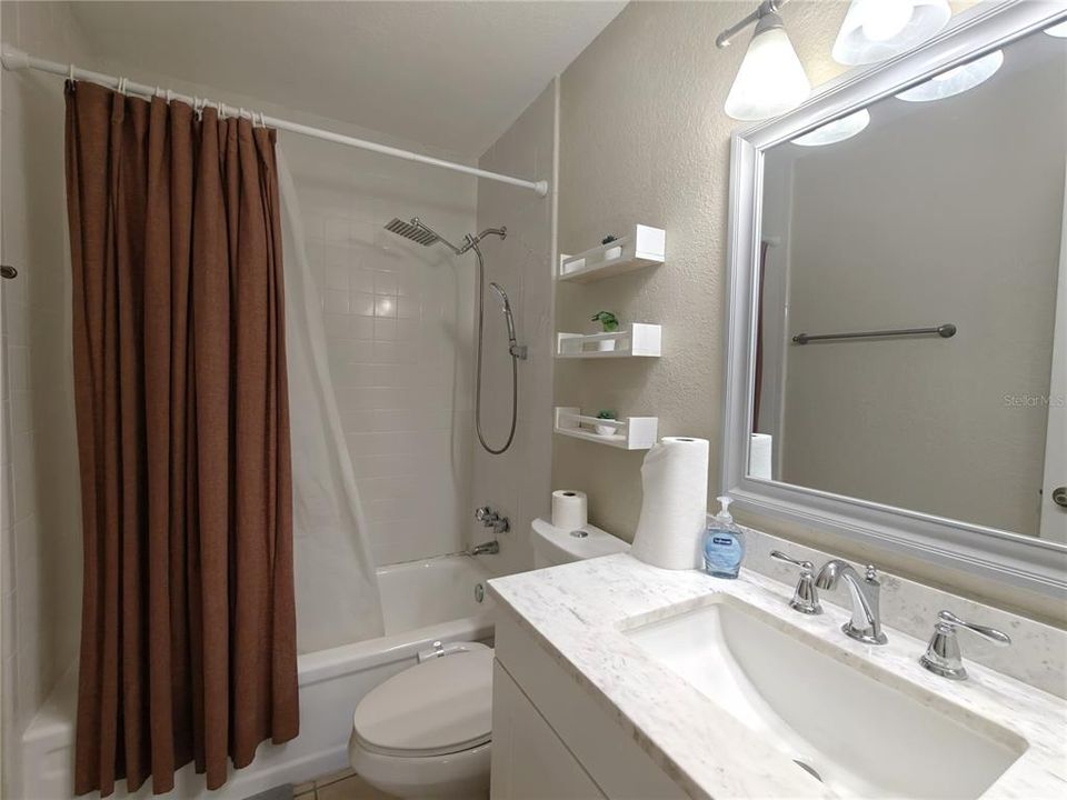 En Venta: $145,000 (2 camas, 2 baños, 1070 Pies cuadrados)