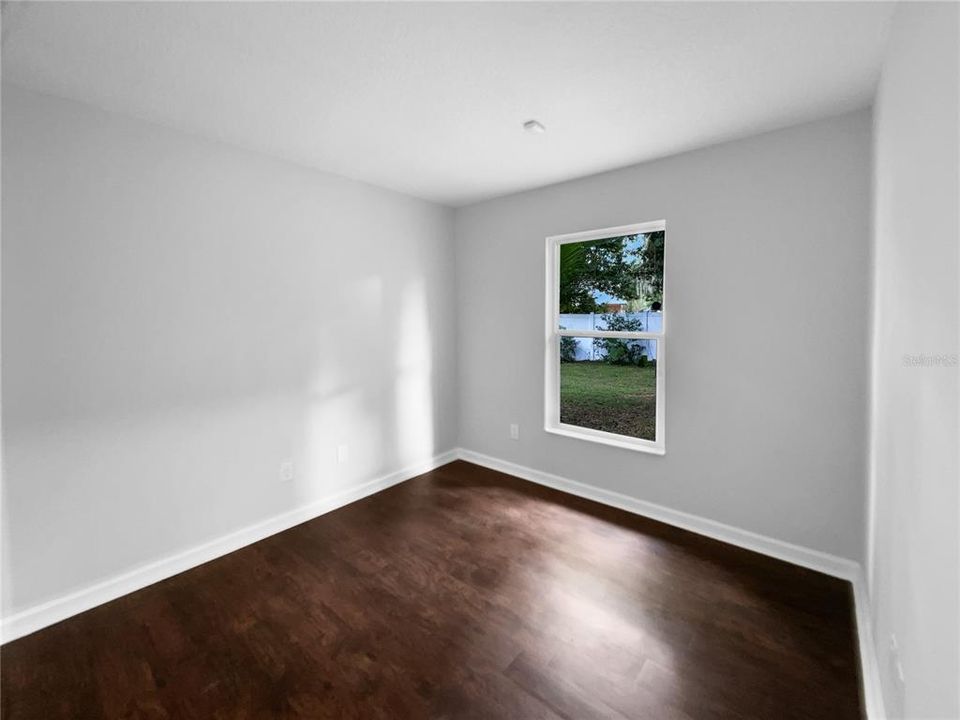 For Sale: $337,000 (3 beds, 2 baths, 1498 Square Feet)