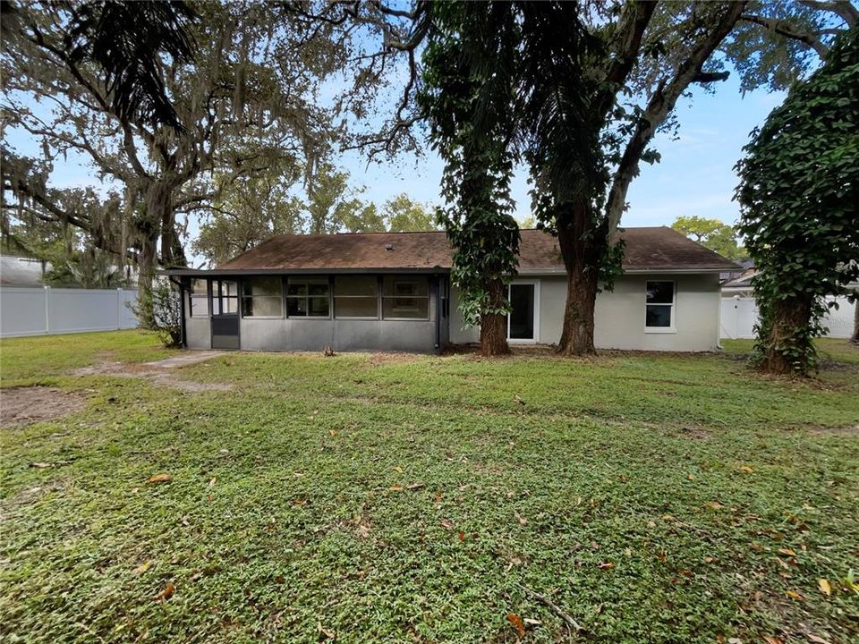 For Sale: $337,000 (3 beds, 2 baths, 1498 Square Feet)