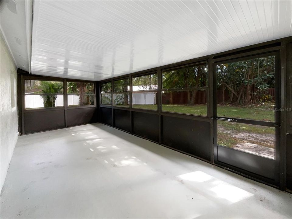 For Sale: $337,000 (3 beds, 2 baths, 1498 Square Feet)