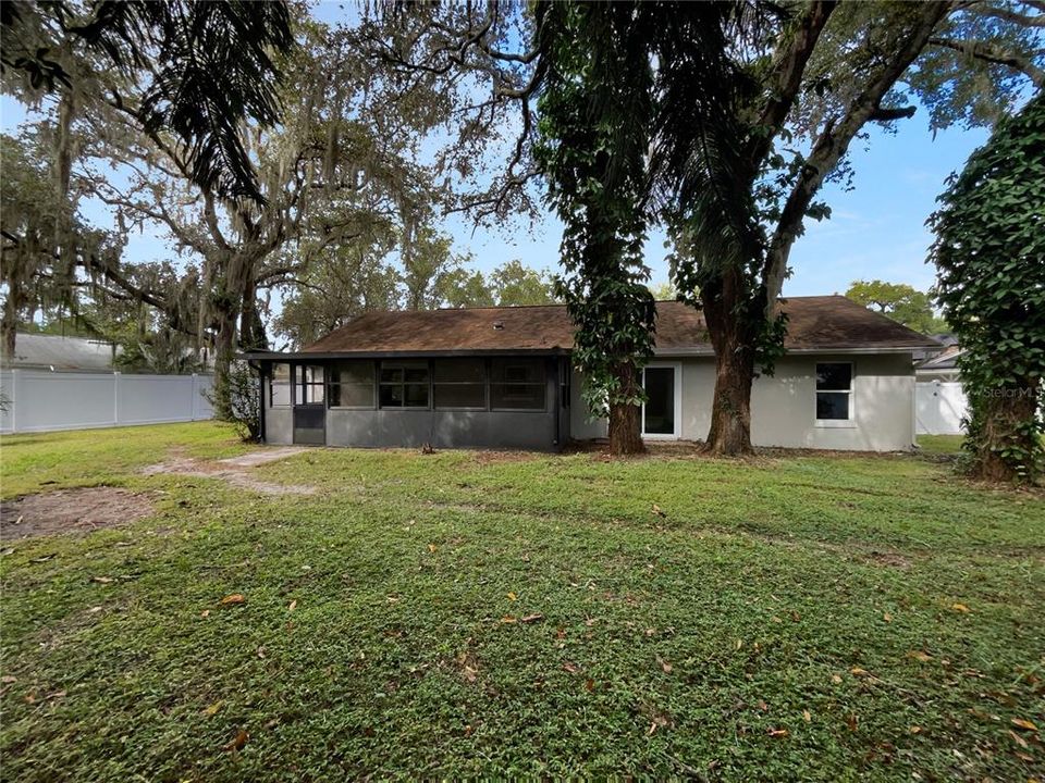 For Sale: $337,000 (3 beds, 2 baths, 1498 Square Feet)