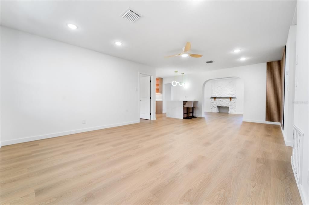 Active With Contract: $530,000 (4 beds, 2 baths, 1573 Square Feet)