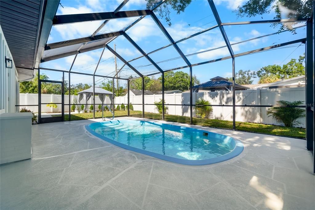 Active With Contract: $530,000 (4 beds, 2 baths, 1573 Square Feet)