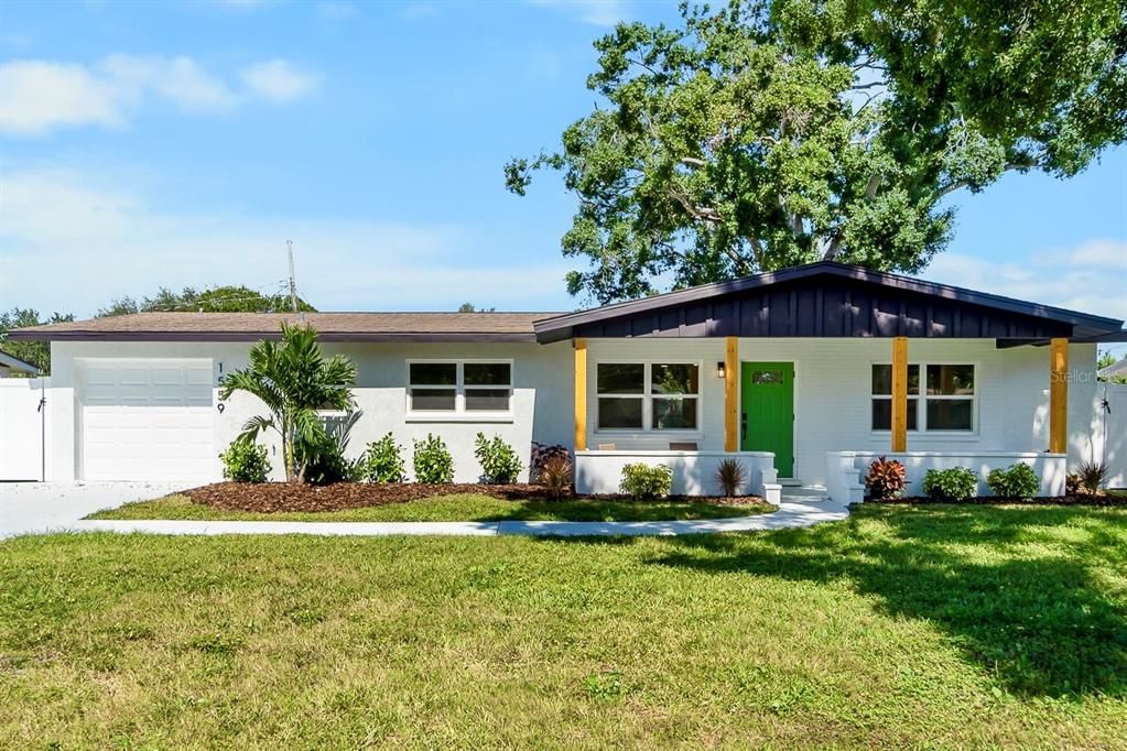 Active With Contract: $530,000 (4 beds, 2 baths, 1573 Square Feet)