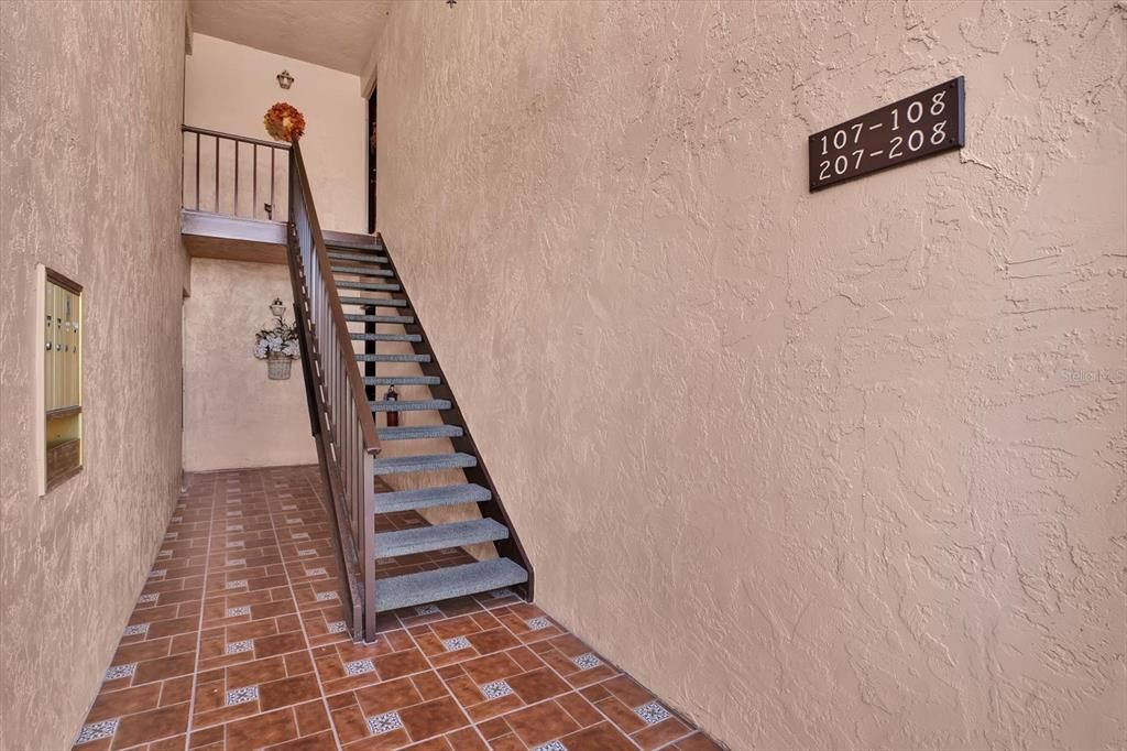 合同活跃: $250,000 (3 贝兹, 2 浴室, 1635 平方英尺)