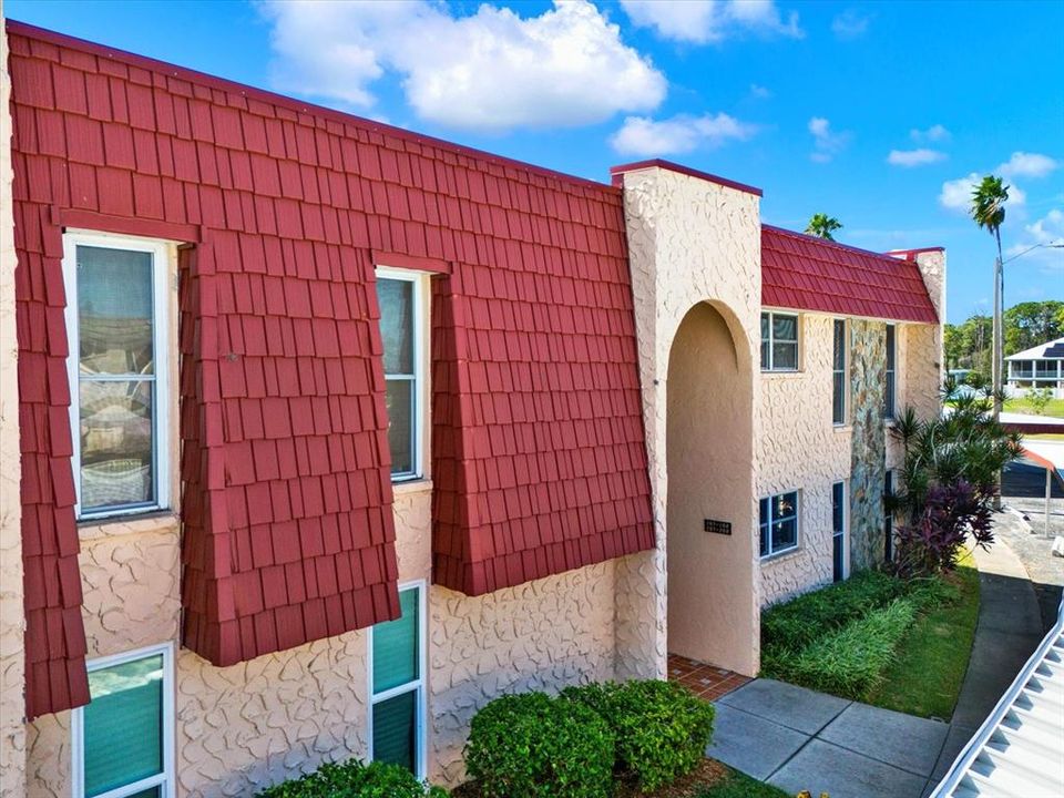 合同活跃: $250,000 (3 贝兹, 2 浴室, 1635 平方英尺)