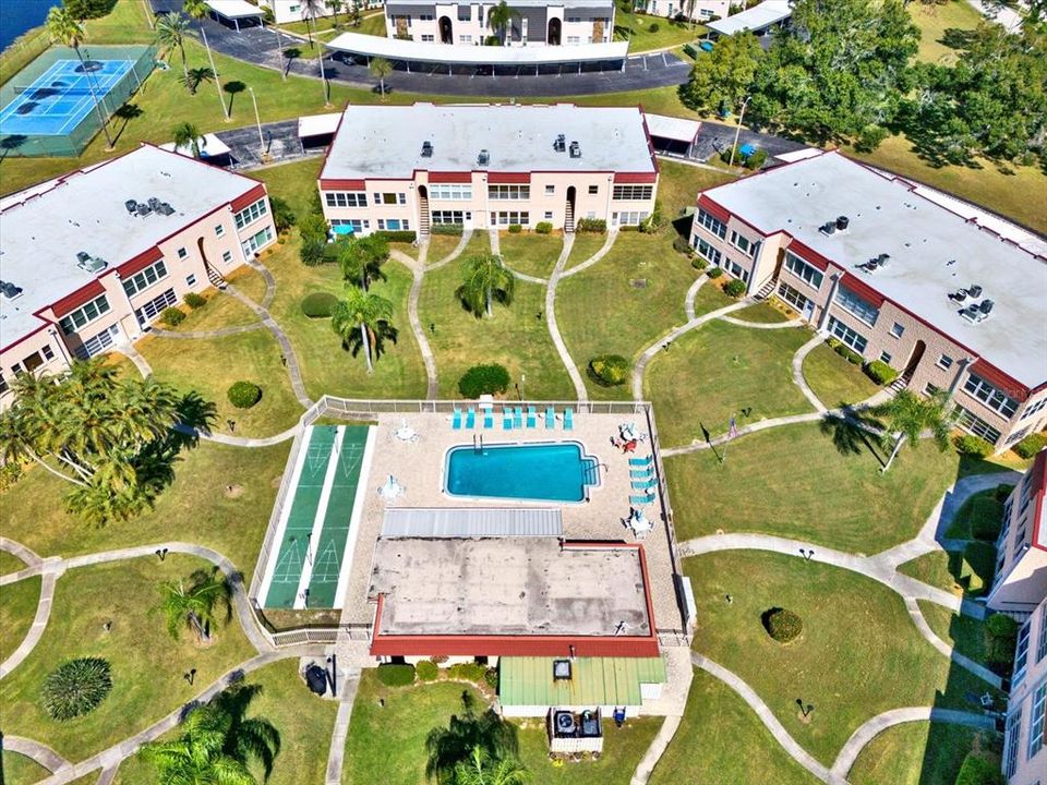 合同活跃: $250,000 (3 贝兹, 2 浴室, 1635 平方英尺)