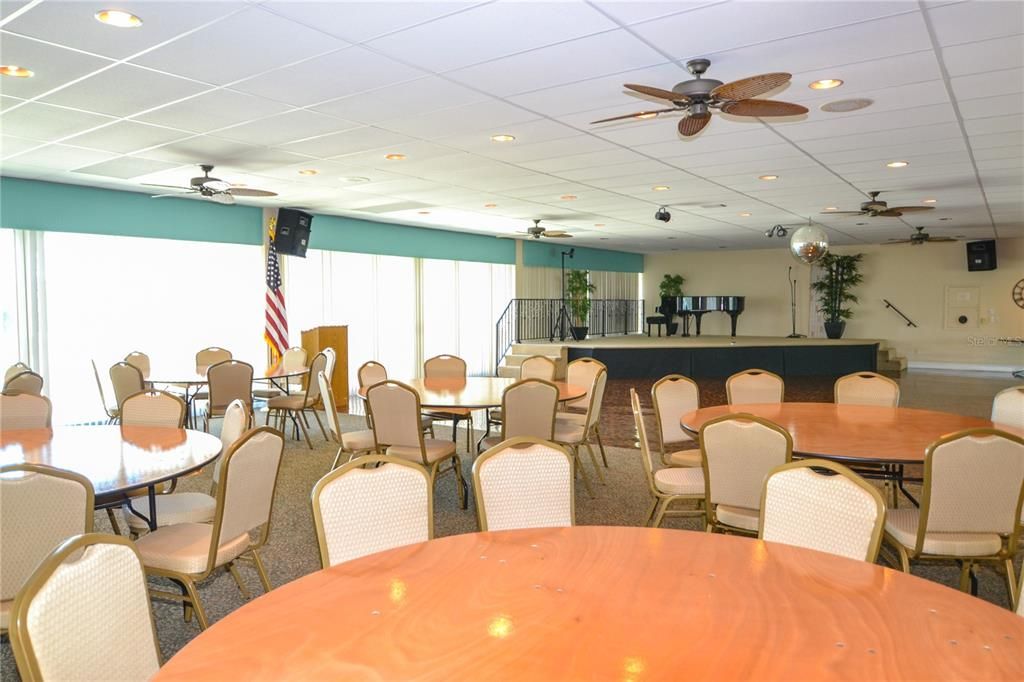 For Sale: $299,985 (2 beds, 2 baths, 1045 Square Feet)