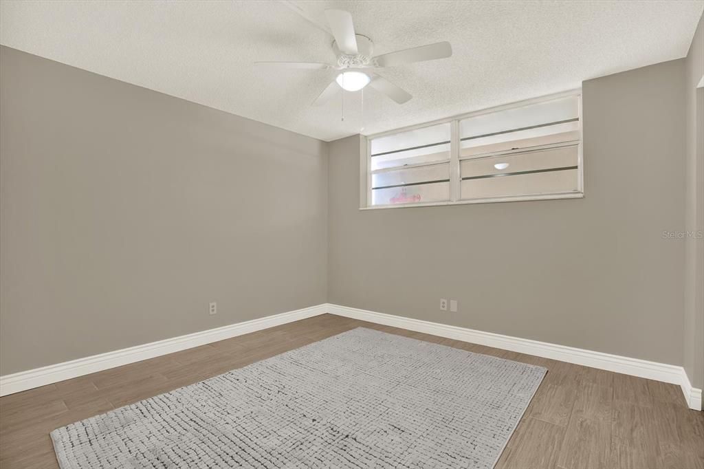 For Sale: $299,985 (2 beds, 2 baths, 1045 Square Feet)