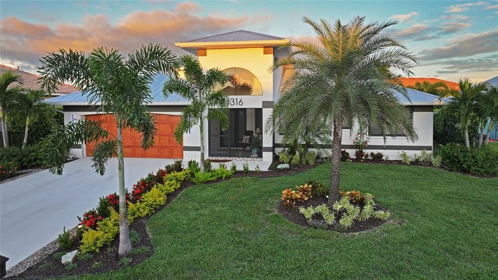 最近售出: $795,000 (3 贝兹, 3 浴室, 1909 平方英尺)