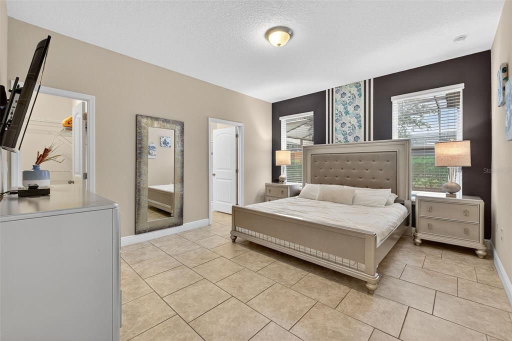 For Sale: $484,000 (5 beds, 4 baths, 2777 Square Feet)