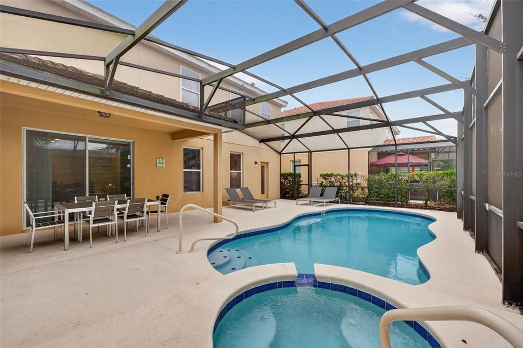 For Sale: $484,000 (5 beds, 4 baths, 2777 Square Feet)