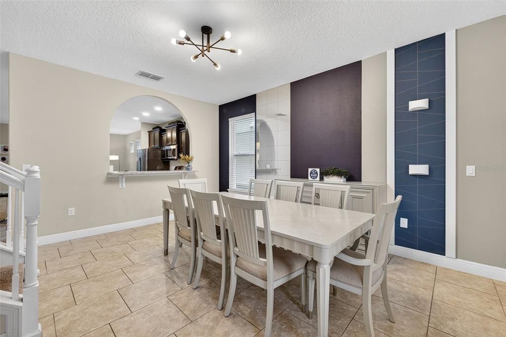 For Sale: $484,000 (5 beds, 4 baths, 2777 Square Feet)