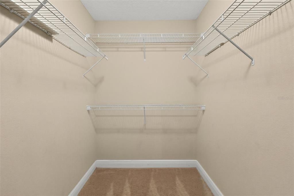 For Sale: $484,000 (5 beds, 4 baths, 2777 Square Feet)