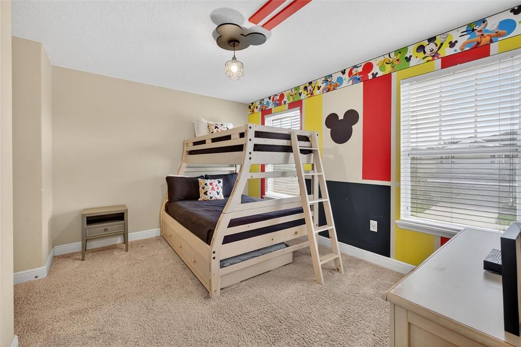 For Sale: $484,000 (5 beds, 4 baths, 2777 Square Feet)