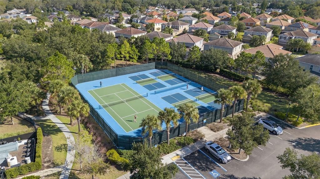 For Sale: $484,000 (5 beds, 4 baths, 2777 Square Feet)